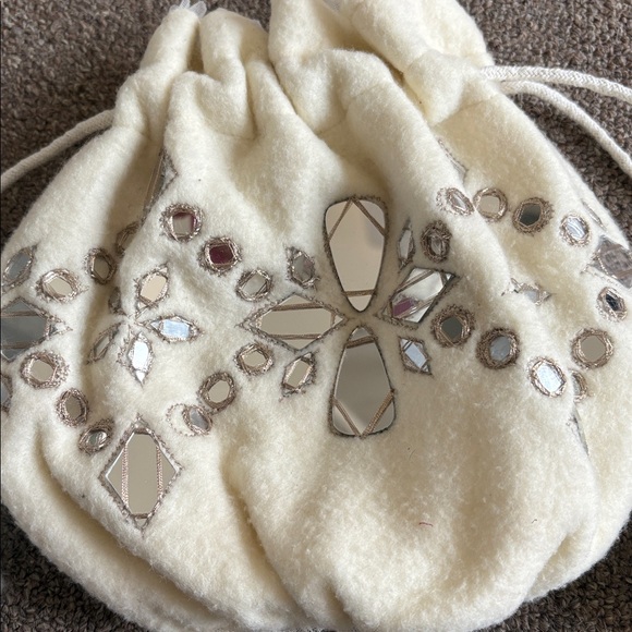 Free people seasons sparkle mini gift sac nwot - Picture 3 of 6